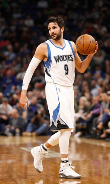Ricky Rubio traded from Wolves to Jazz for 1st-round pick